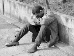 Hati-Hati 600 Lebih orang Gila di KLU Sedangkan Dokter Spesialis Belum Ada