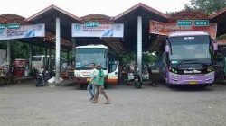 Puluhan Pedagang Terminal Mandalika Bertais Mataram Gelar Demo Besar-Besaran Tolak Penggusuran, Aksi Panas dengan Aparat