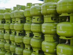 STOP BELI DI PENGECER! PER 1 FEBRUARI 2025, PEMBELIAN LPG 3 KG HANYA DI PANGKALAN RESMI!