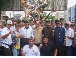 Gubernur NTB Miq Iqbal Hadiri Pawai Ogoh-Ogoh, Serukan Toleransi dan Kebersamaan!