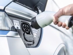 Mobil Listrik di Tengah APBD Defisit, DPRD NTB Terbelah antara Isu Lingkungan dan Krisis Fiskal